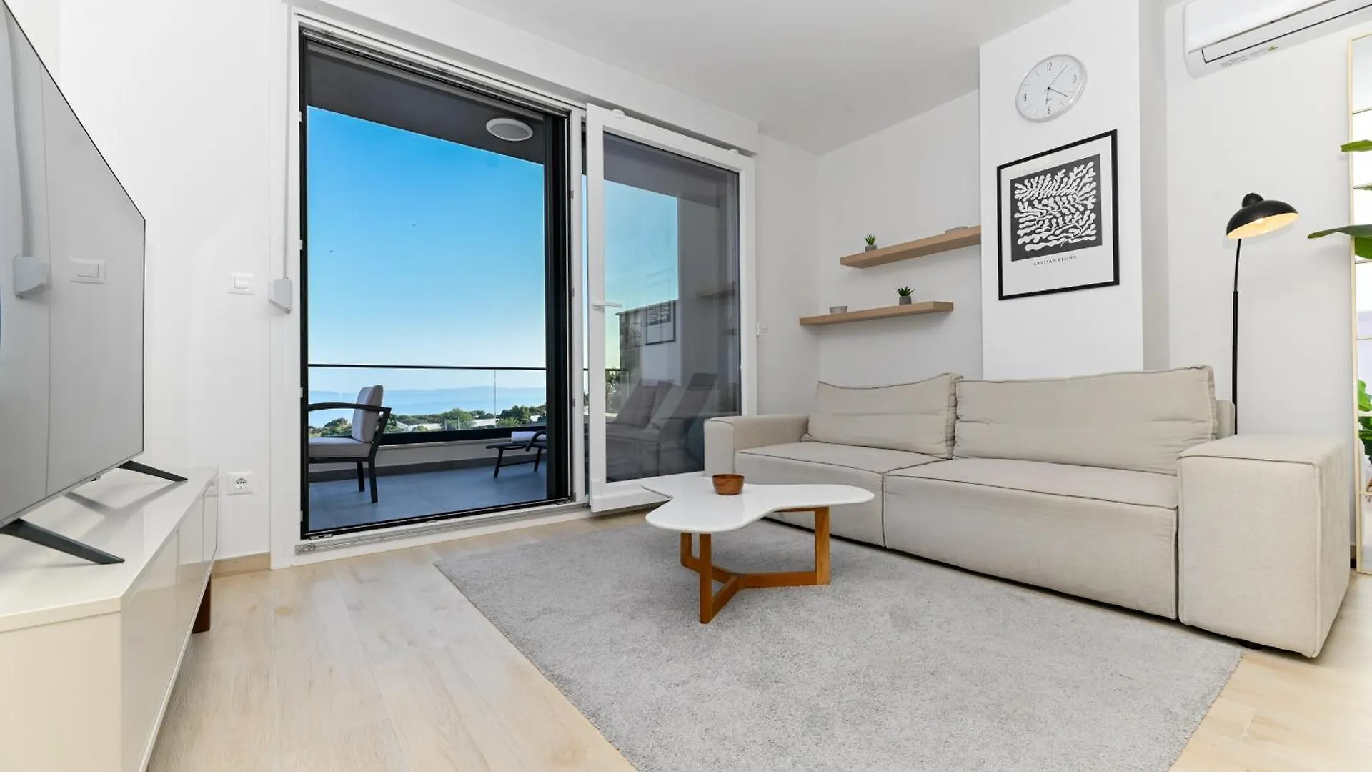 Luxury Apartment Skyline سبليت