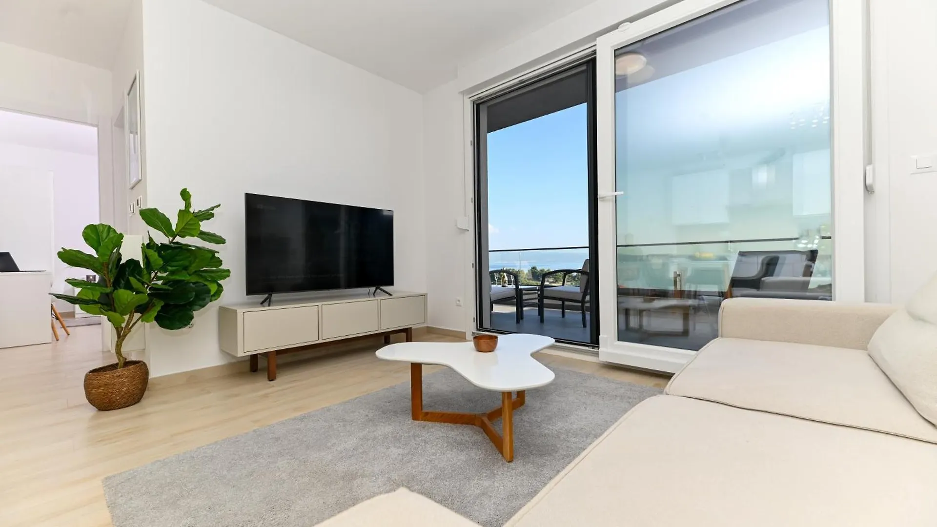 Luxury Apartment Skyline سبليت